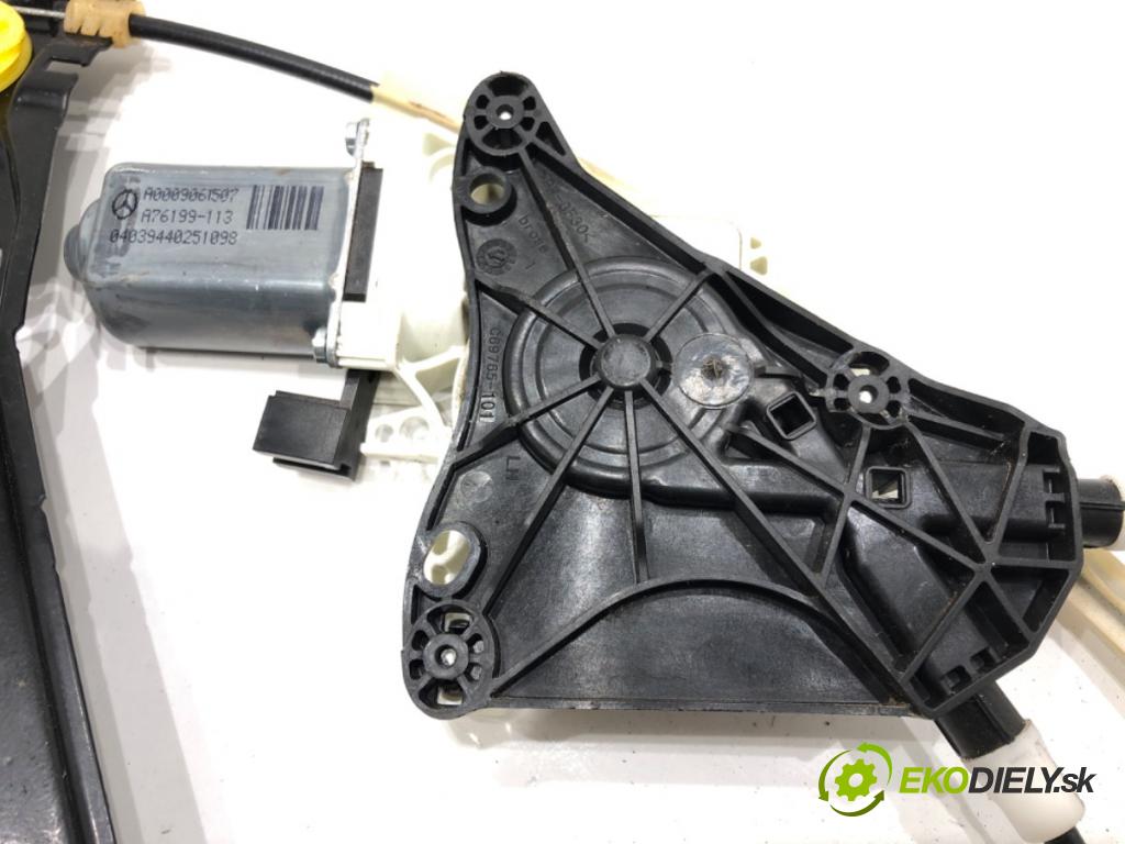 MERCEDES-BENZ CLS (C257) 2017 - 2022    AMG CLS 53 EQ Boost 4-matic+ (257.361) 320 kW [435  mechanismus okna přední část levý A0009061507 (Přední levé)