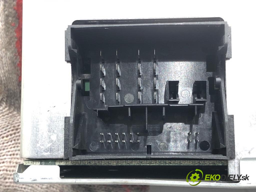 FORD GALAXY II (WA6) 2006 - 2015    2.0 TDCi 103 kW [140 KM] olej napędowy 2006 - 2015  RADIO 8S7T-18C815-AA (Audio zariadenia)