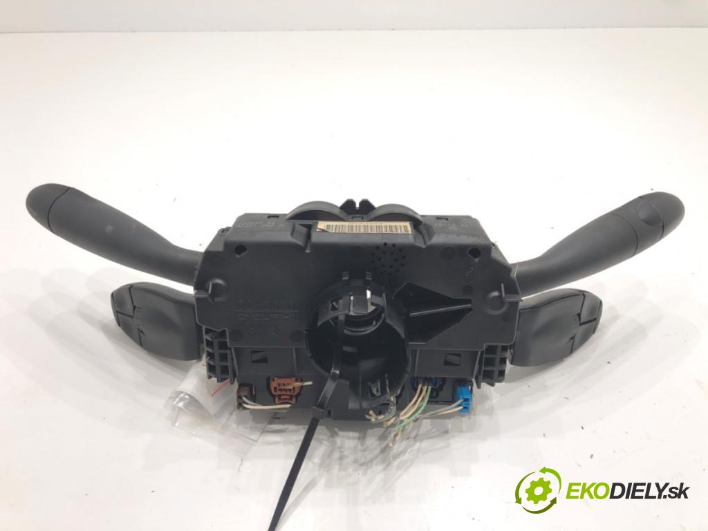 CITROEN C5 I (DC_) 2001 - 2005    2.2 HDi (DC4HXB, DC4HXE) 98 kW [133 KM] olej napęd  Prepínač kombinovaný 96451942ZL (Prepínače, spínače, tlačidlá a ovládače kúrenia)