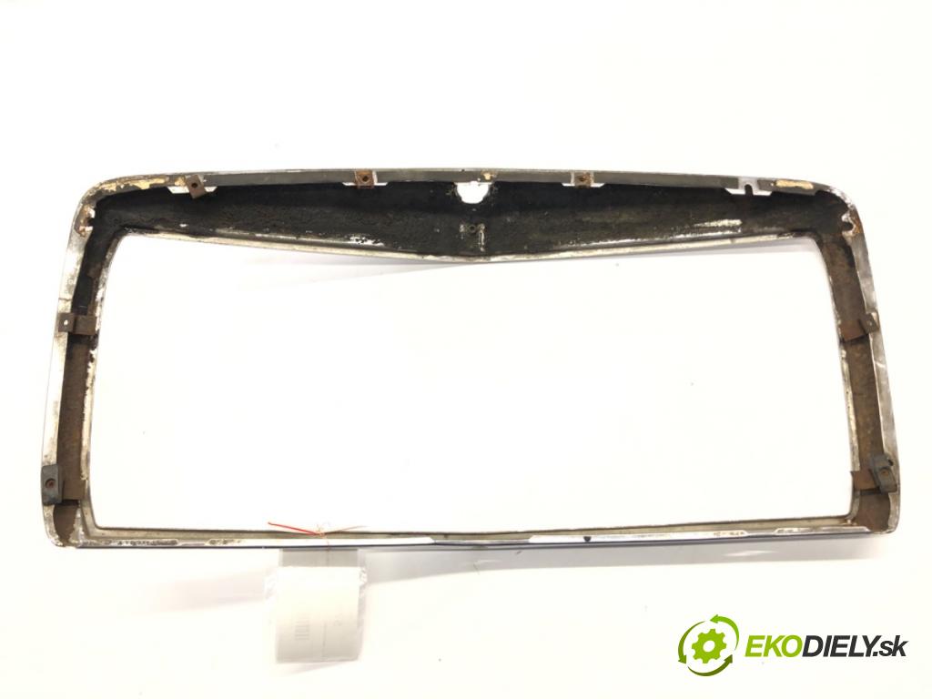 MERCEDES-BENZ 123 sedan (W123) 1976 - 1985    ---  mřížka maska  (Mřížky (masky) chladičů)