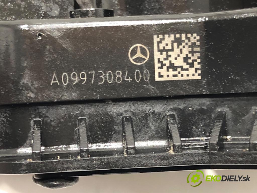 MERCEDES-BENZ CLS (C257) 2017 - 2022    AMG CLS 53 EQ Boost 4-matic+ (257.361) 320 kW [435  zámok dveře pravý zadní část A0997308400