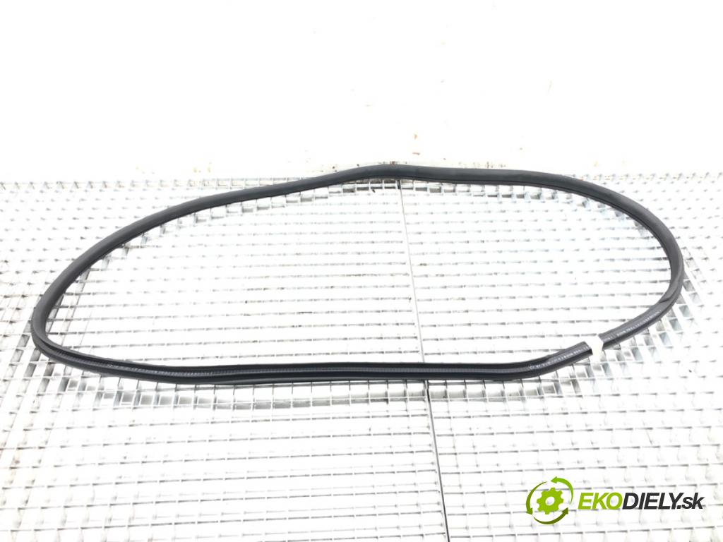 MERCEDES-BENZ CLS (C257) 2017 - 2022    AMG CLS 53 EQ Boost 4-matic+ (257.361) 320 kW [435  těsnění dveře zadní část pravá A2576922400 (Ostatní)