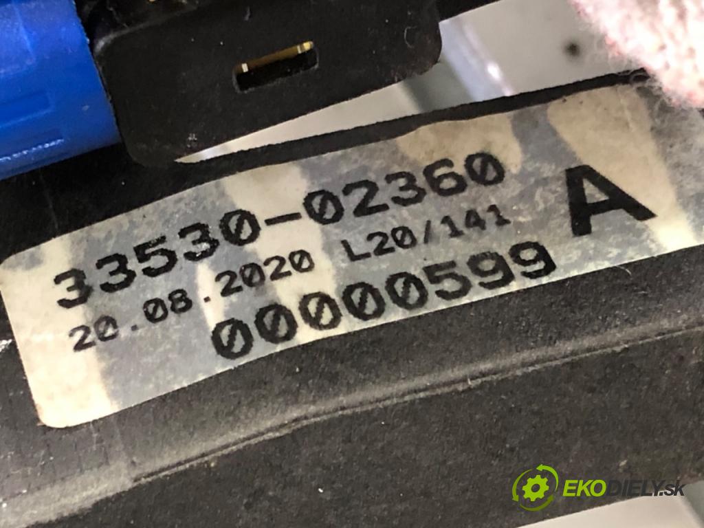 TOYOTA YARIS (_P21_, _PA1_, _PH1_) 2020 - 2022    1.5 (MXPA11) 92 kW [125 KM] benzyna 2020 - 2022  Kulisa 33530-02360 (Rýchlostné páky / kulisy)