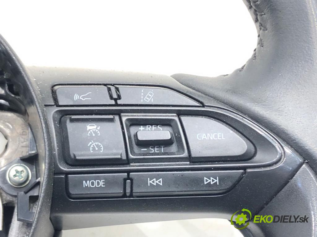 TOYOTA YARIS (_P21_, _PA1_, _PH1_) 2020 - 2022    1.5 (MXPA11) 92 kW [125 KM] benzyna 2020 - 2022  Volant  (Volanty)