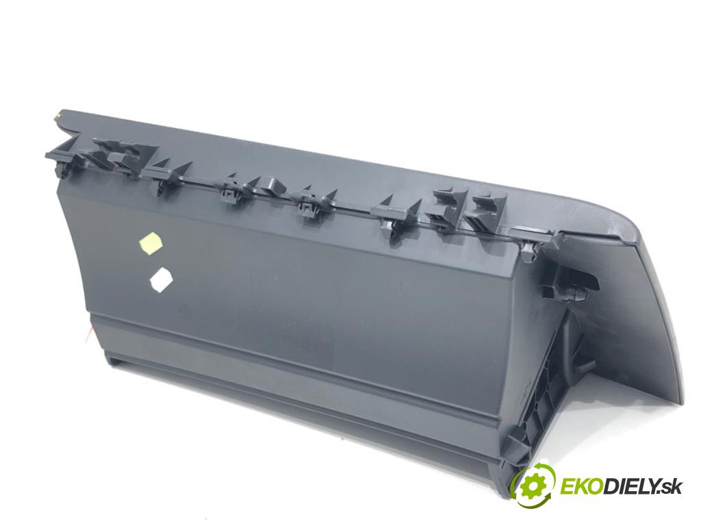 TOYOTA YARIS (_P21_, _PA1_, _PH1_) 2020 - 2022    1.5 (MXPA11) 92 kW [125 KM] benzyna 2020 - 2022  Priehradka, kastlík spolujazdca  (Priehradky, kastlíky)