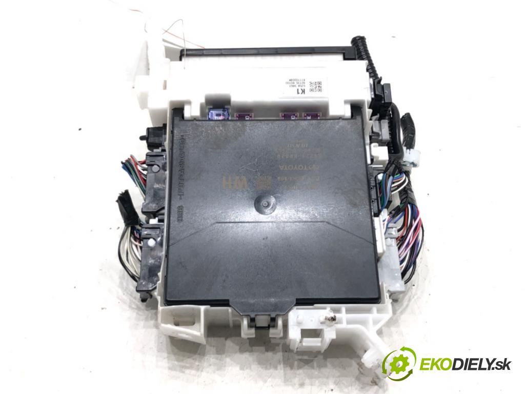 TOYOTA YARIS (_P21_, _PA1_, _PH1_) 2020 - 2022    1.5 (MXPA11) 92 kW [125 KM] benzyna 2020 - 2022  Modul komfortu 89221-K0020 (Moduly komfortu)