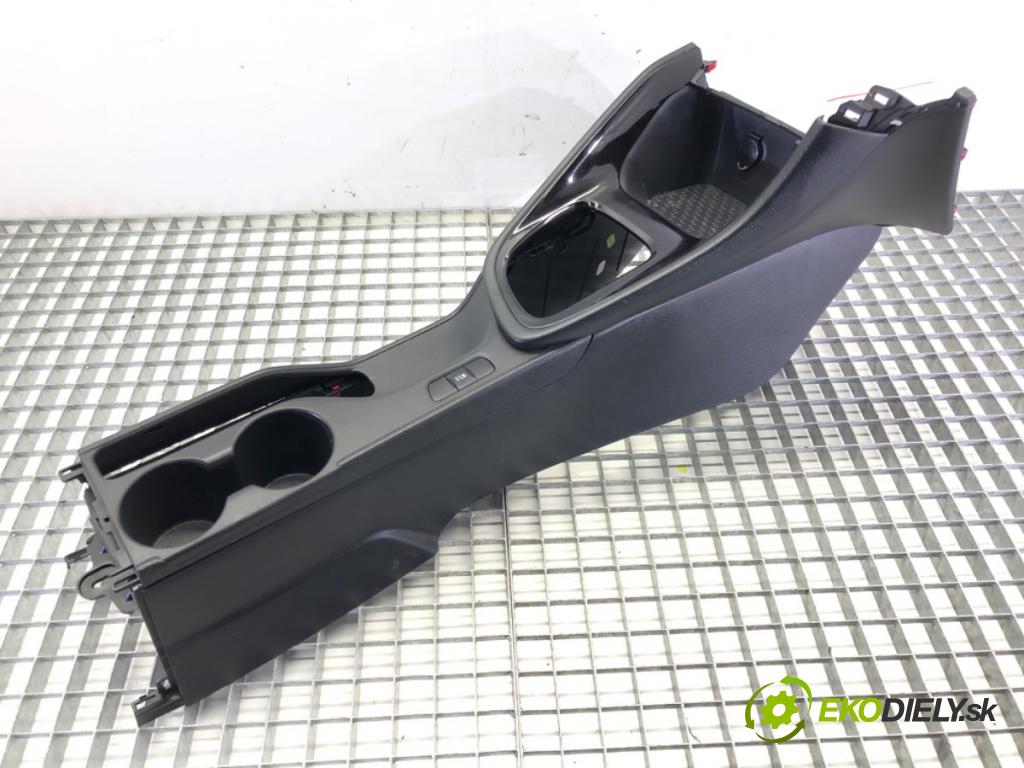 TOYOTA YARIS (_P21_, _PA1_, _PH1_) 2020 - 2022    1.5 (MXPA11) 92 kW [125 KM] benzyna 2020 - 2022  Tunel stredový  (Stredový tunel / panel)