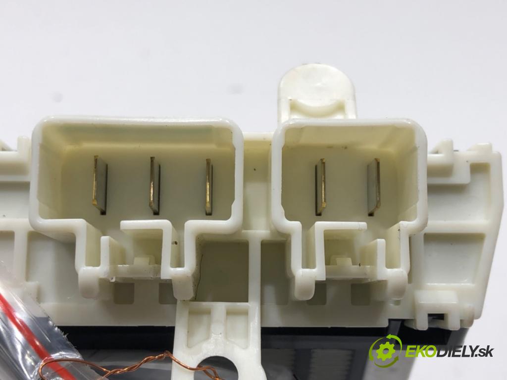 TOYOTA YARIS (_P21_, _PA1_, _PH1_) 2020 - 2022    1.5 (MXPA11) 92 kW [125 KM] benzyna 2020 - 2022  topné těleso radiátor topení elektrická 294800-0100 (Radiátory topení)