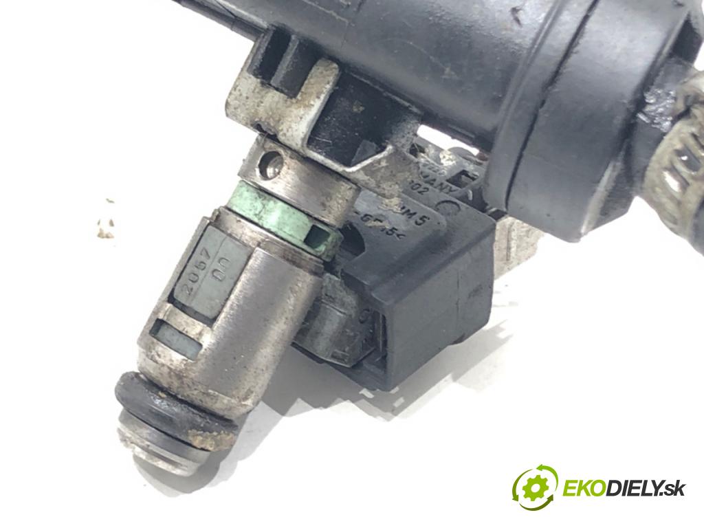 SKODA OCTAVIA I (1U2) 1996 - 2010    1.6 55 kW [75 KM] benzyna 1996 - 2004  Lišta vstrekovacia 032133319B (Vstrekovacie lišty)