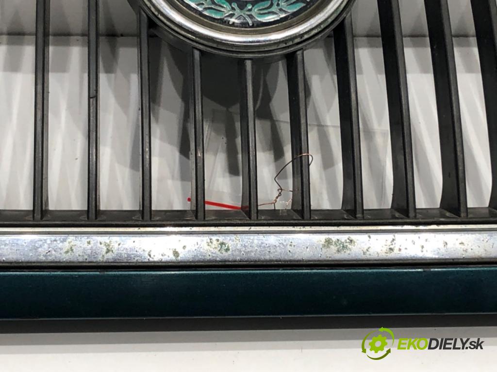 SKODA OCTAVIA I (1U2) 1996 - 2010    1.6 55 kW [75 KM] benzyna 1996 - 2004  mřížka maska  (Mřížky (masky) chladičů)