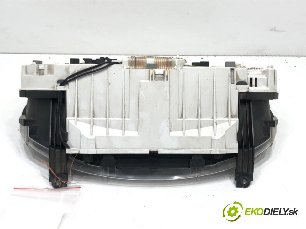 HONDA CR-V I (RD) 1995 - 2002    2.0 16V 4WD (RD1, RD3) 94 kW [128 KM] benzyna 1995  Prístrojovka HR0224122 (Prístrojové dosky, displeje)