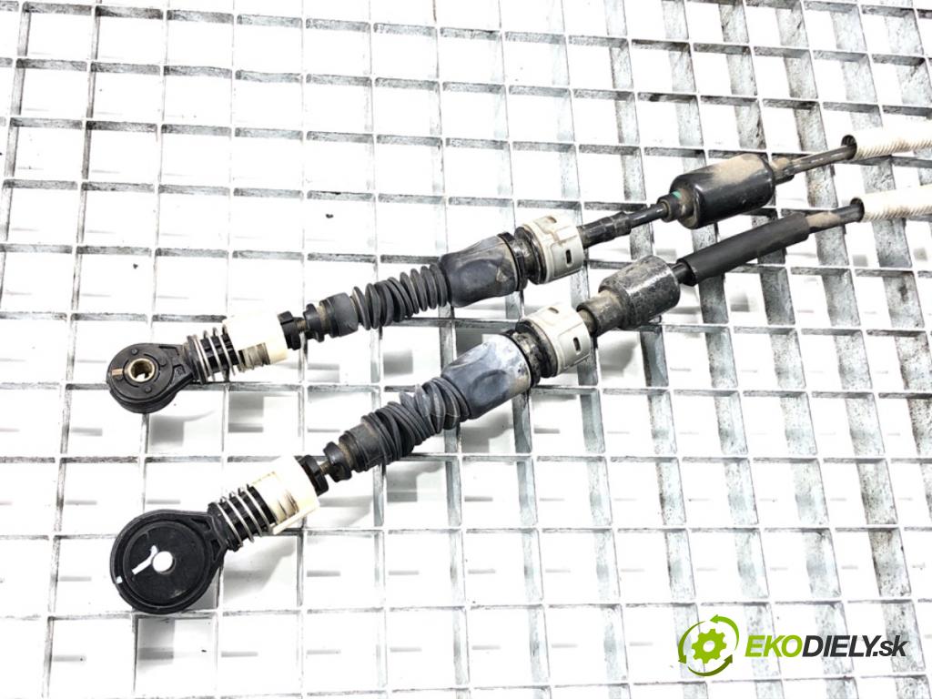 KIA STONIC (YB) 2017 - 2022    1.0 T-GDi 74 kW [101 KM] benzyna 2018 - 2022  Kulisa 43700-H5200 (Rýchlostné páky / kulisy)