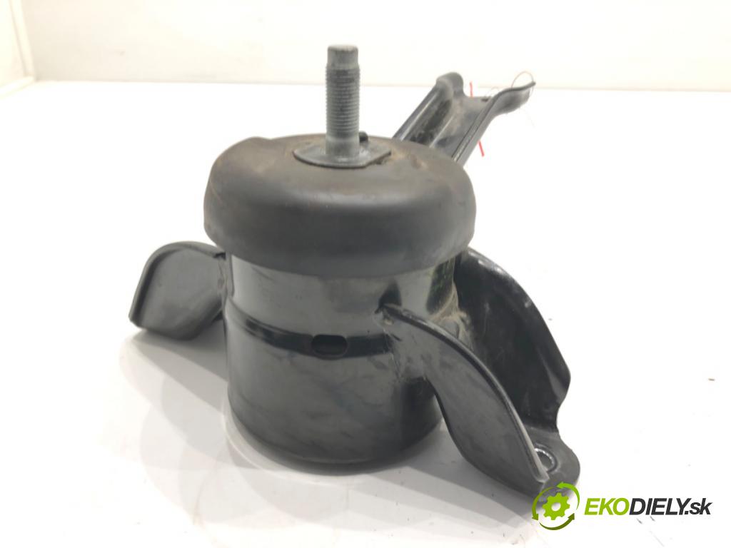 KIA STONIC (YB) 2017 - 2022    1.0 T-GDi 74 kW [101 KM] benzyna 2018 - 2022  AirBag Motor  (Držiaky motora)