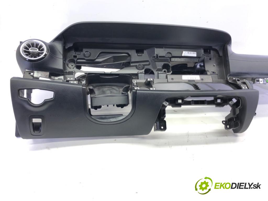 MERCEDES-BENZ CLS (C257) 2017 - 2022    AMG CLS 53 EQ Boost 4-matic+ (257.361) 320 kW [435  Palubná doska AirBag spolujazdca A2136800005 A2138600202
