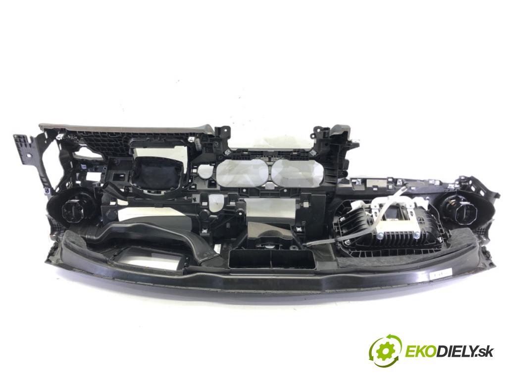 MERCEDES-BENZ CLS (C257) 2017 - 2022    AMG CLS 53 EQ Boost 4-matic+ (257.361) 320 kW [435  Palubná doska AirBag spolujazdca A2136800005 A2138600202