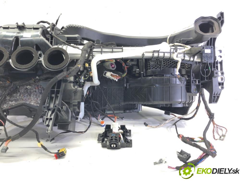 MERCEDES-BENZ CLS (C257) 2017 - 2022    AMG CLS 53 EQ Boost 4-matic+ (257.361) 320 kW [435  Výhrevné teleso, radiátor kúrenia KOMBAJN 2388304300