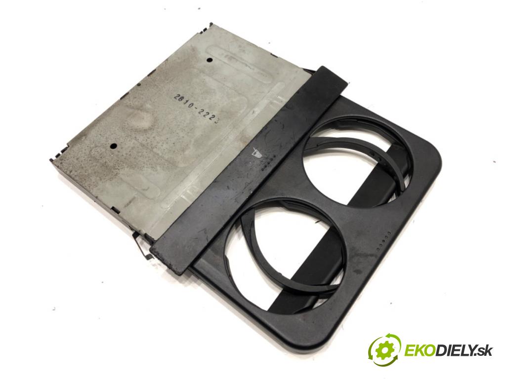 VW BORA I (1J2) 1998 - 2013    ---  Držiak na nápoje 1J0858601 (Úchyty, držiaky na nápoje)