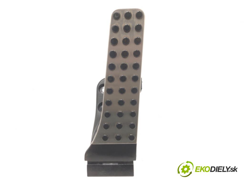 MERCEDES-BENZ CLS (C257) 2017 - 2022    AMG CLS 53 EQ Boost 4-matic+ (257.361) 320 kW [435  Potenciometer plynového pedálu A2053000104 (Pedále)