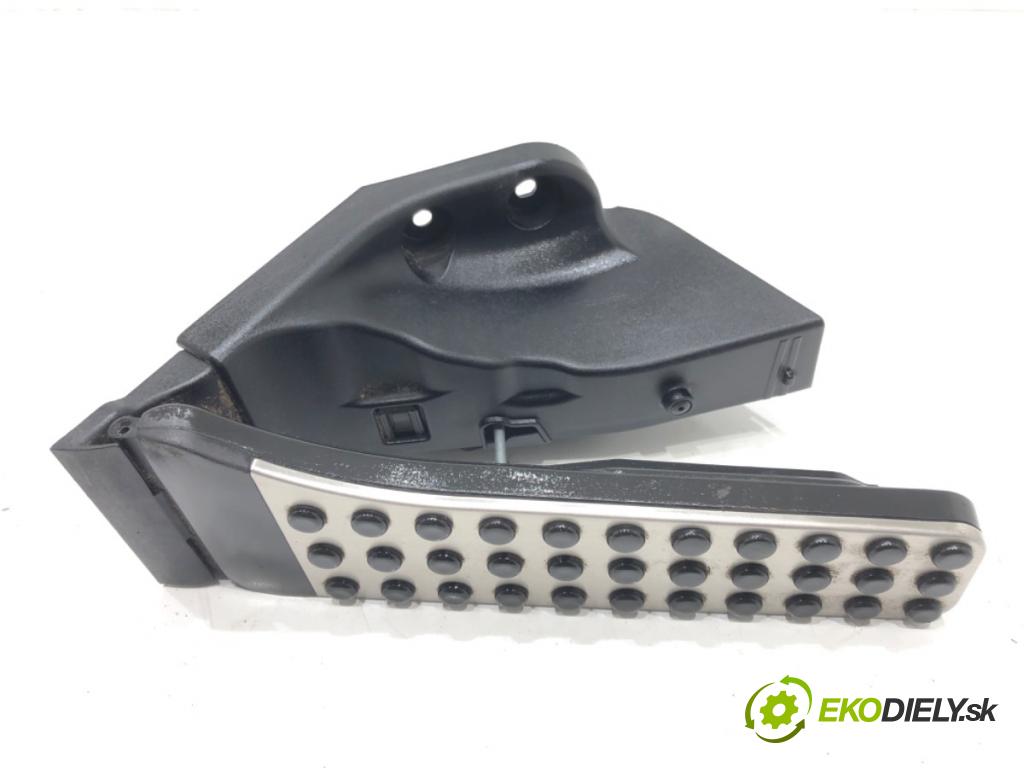 MERCEDES-BENZ CLS (C257) 2017 - 2022    AMG CLS 53 EQ Boost 4-matic+ (257.361) 320 kW [435  Potenciometer plynového pedálu A2053000104 (Pedále)