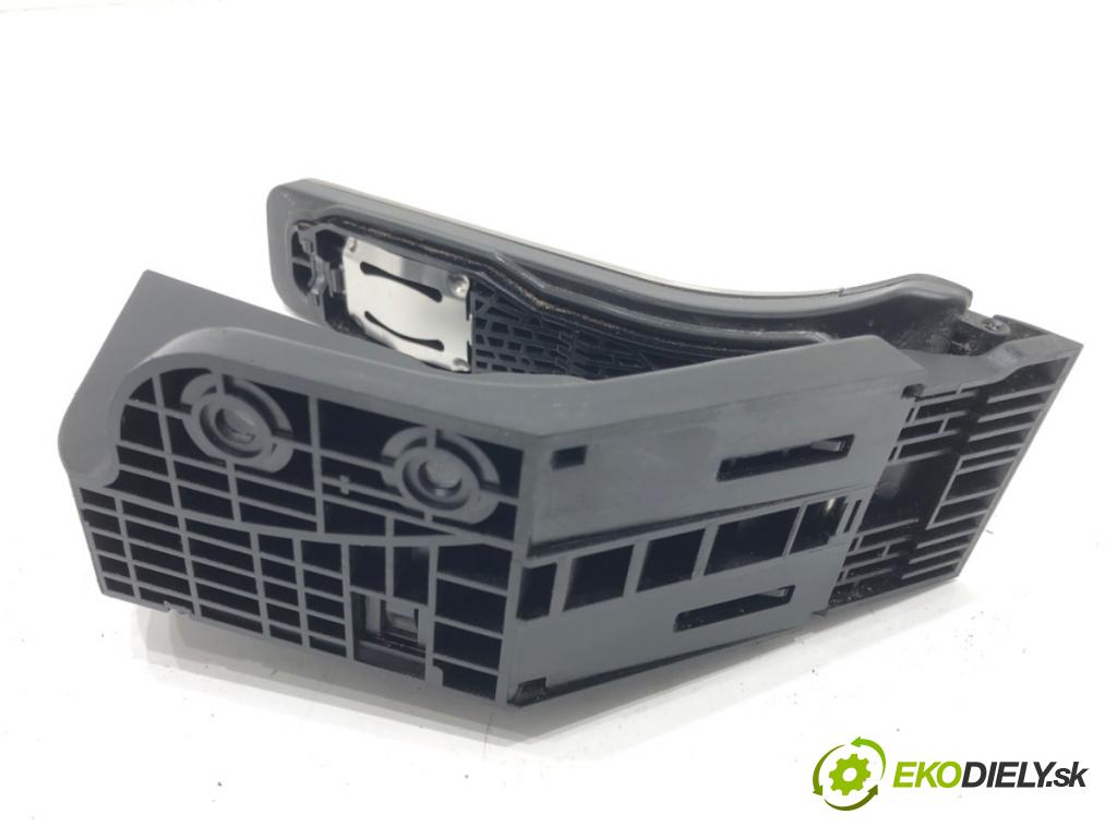 MERCEDES-BENZ CLS (C257) 2017 - 2022    AMG CLS 53 EQ Boost 4-matic+ (257.361) 320 kW [435  Potenciometer plynového pedálu A2053000104 (Pedále)