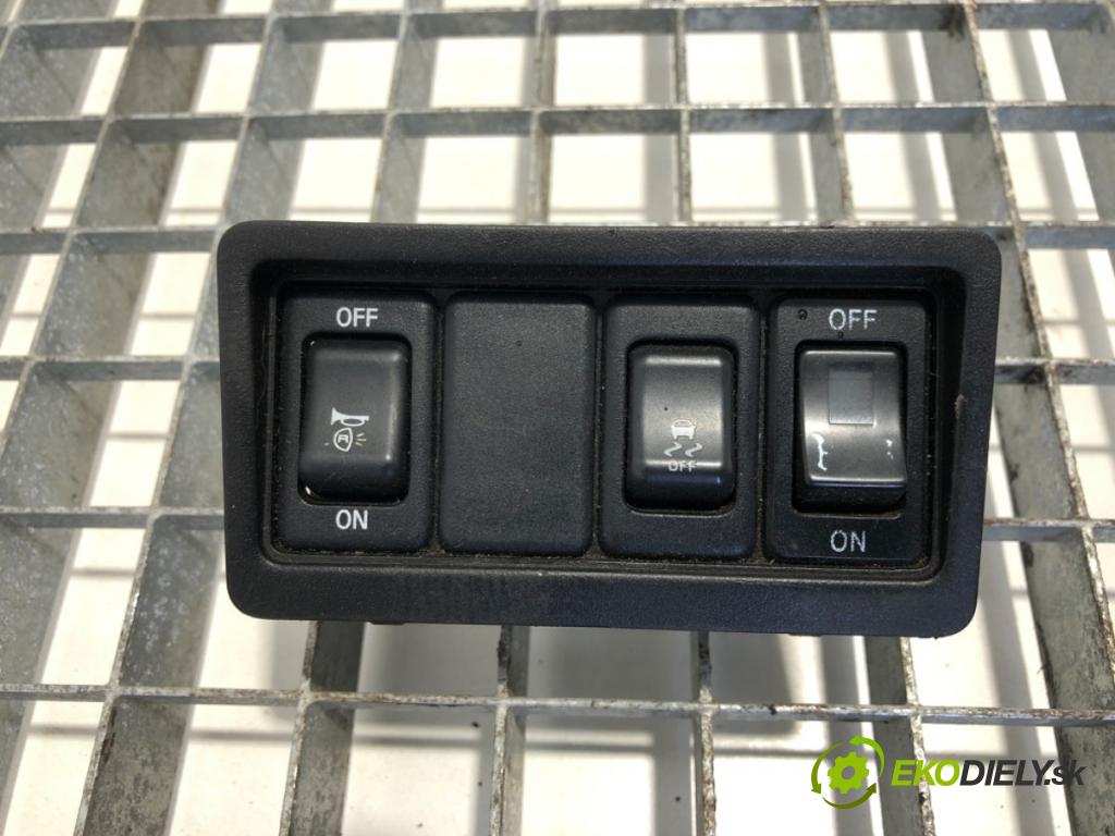 RENAULT TRUCKS D 2013 - 2022    D CAB 2M  Panel prepínačov  (Prepínače, spínače, tlačidlá a ovládače kúrenia)