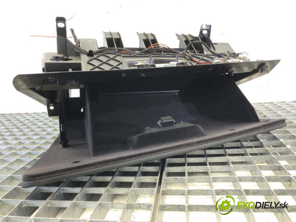 BMW 3 Touring (E91) 2004 - 2012    318 d 90 kW [122 KM] olej napędowy 2005 - 2007  Priehradka, kastlík spolujazdca  (Priehradky, kastlíky)