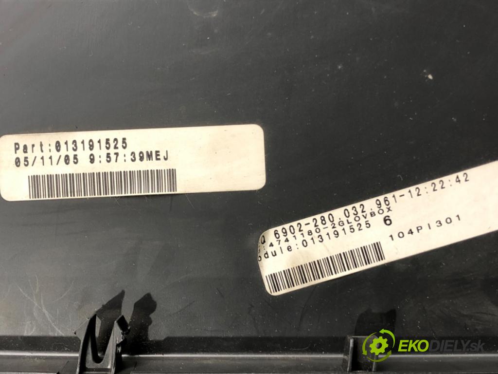 OPEL ASTRA H GTC (A04) 2005 - 2010    1.6 (L08) 77 kW [105 KM] benzyna 2005 - 2010  Priehradka, kastlík spolujazdca  (Priehradky, kastlíky)