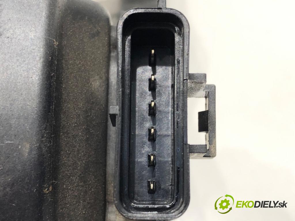 HYUNDAI i40 I CW (VF) 2011 - 2022    1.7 CRDi 100 kW [136 KM] olej napędowy 2011 - 2022  Potenciometer plynového pedálu 32726-3Z000 (Pedále)