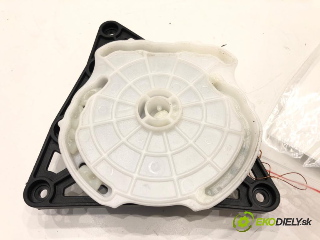 KIA STONIC (YB) 2017 - 2022    1.0 T-GDi 74 kW [101 KM] benzyna 2018 - 2022  Motorček kúrenia H40073-0881 (Motorčeky kúrenia)