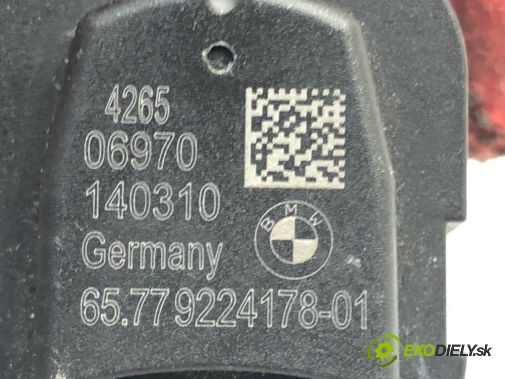 BMW 5 Touring (F11) 2009 - 2017    535 d xDrive 230 kW [313 KM] olej napędowy 2011 -   Snímač nárazu 9224178 (Snímače nárazu)