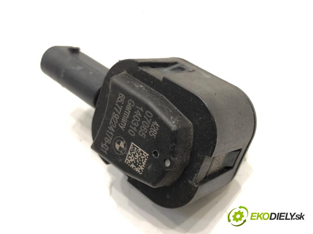 BMW 5 Touring (F11) 2009 - 2017    535 d xDrive 230 kW [313 KM] olej napędowy 2011 -   Snímač nárazu 9224178 (Snímače nárazu)