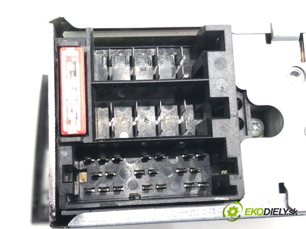 FIAT GRANDE PUNTO (199_) 2005 - 2022    1.4 (199AXB11, 199AXB1A, 199BXB1A, 199AXL1A) 57 kW  RADIO 7354918870 (Audio zariadenia)