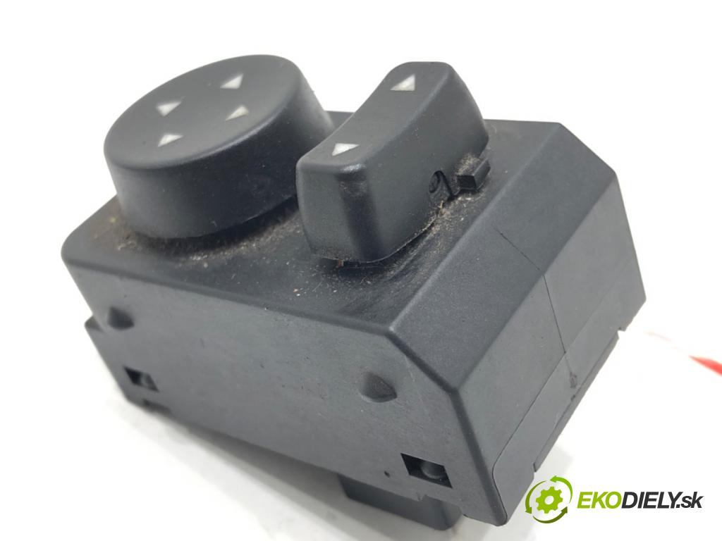 FIAT GRANDE PUNTO (199_) 2005 - 2022    1.4 (199AXB11, 199AXB1A, 199BXB1A, 199AXL1A) 57 kW [77 KM] benzyna 2005 - 2015  Prepínač nastavenia spätných zrkadiel  (Prepínače, spínače, tlačidlá a ovládače kúrenia)