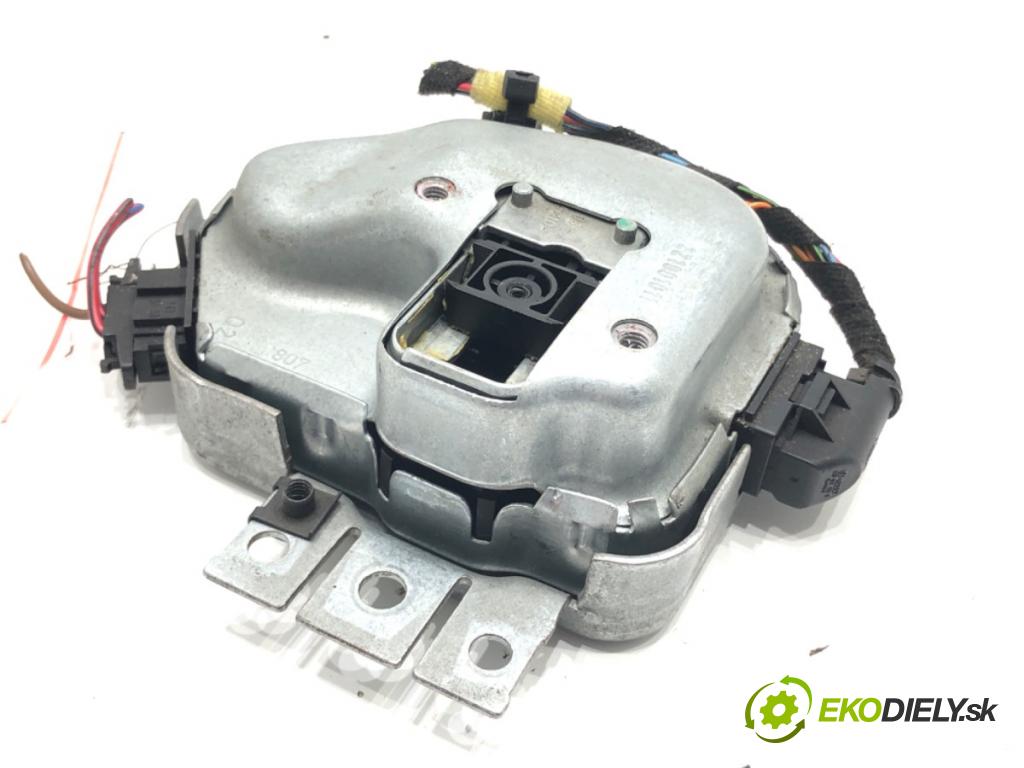 AUDI A6 C6 (4F2) 2004 - 2011    2.0 TDI 103 kW [140 KM] olej napędowy 2004 - 2008  blokáda volantu 4F0905852B (Ostatné)