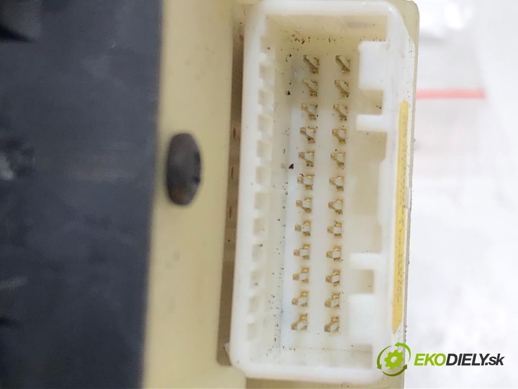 TOYOTA AVENSIS (_T25_) 2003 - 2008    2.4 (AZT251_) 120 kW [163 KM] benzyna 2003 - 2008  Prepínač okien 84802-05210 (Prepínače, spínače, tlačidlá a ovládače kúrenia)