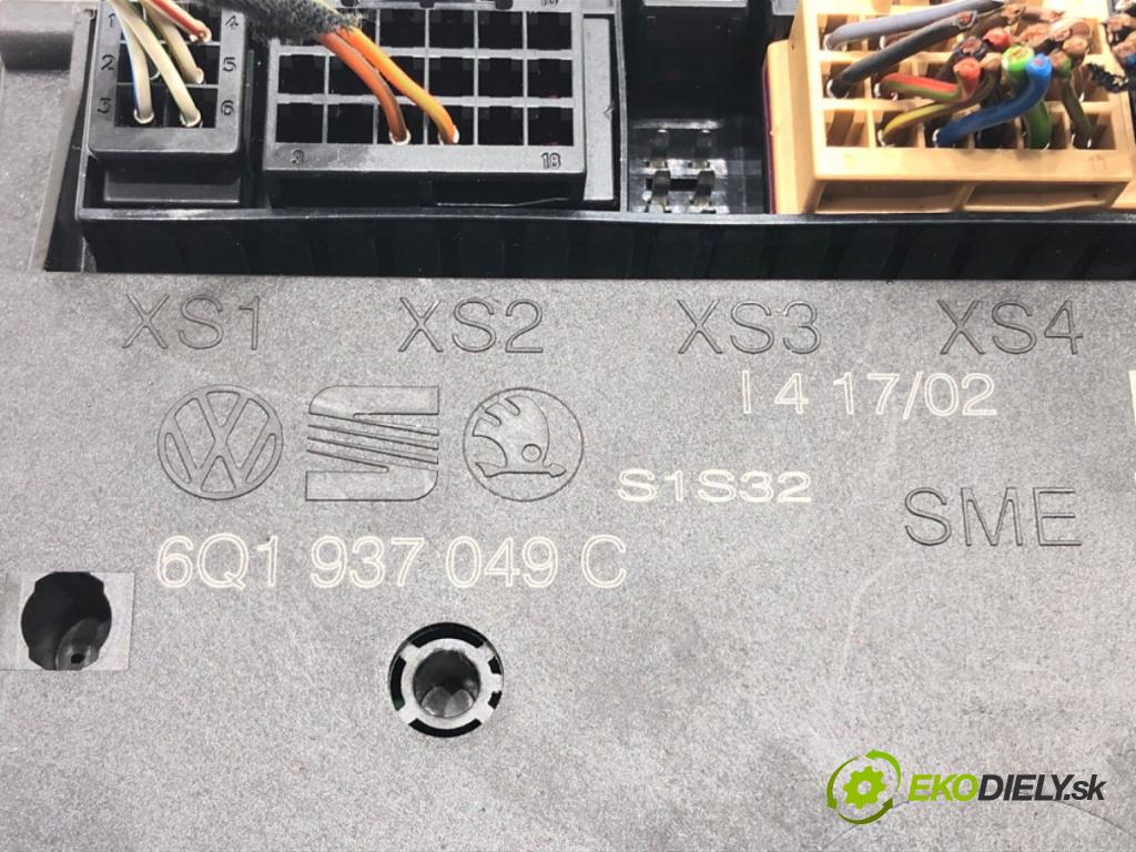 VW POLO (9N_, 9A_) 2001 - 2014    1.2 12V 47 kW [64 KM] benzyna 2001 - 2007  Modul komfortu 6Q1937049C (Moduly komfortu)