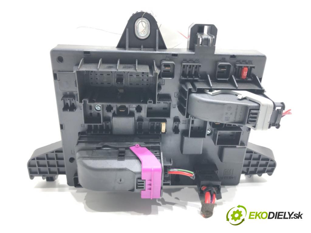 OPEL ASTRA J (P10) 2009 - 2015    1.4 Turbo (68) 103 kW [140 KM] benzyna 2009 - 2015  modul BSI 13368650 (Pojistkové skříňky)