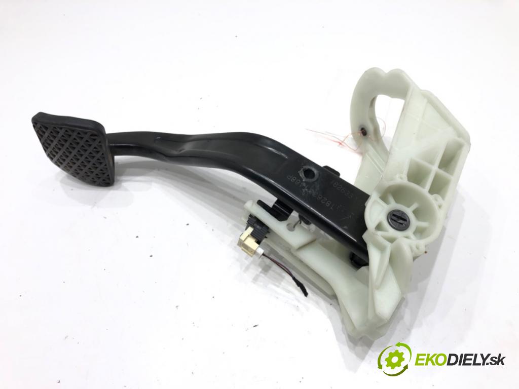 BMW 3 (F30, F80) 2011 - 2018    330 i xDrive 185 kW [252 KM] benzyna 2015 - 2018  PEDÁL: 6875797 (Pedále)