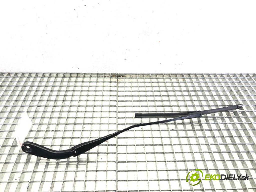 BMW 3 (F30, F80) 2011 - 2018    330 i xDrive 185 kW [252 KM] benzyna 2015 - 2018  ramena stěrače pravý přední část 7260474