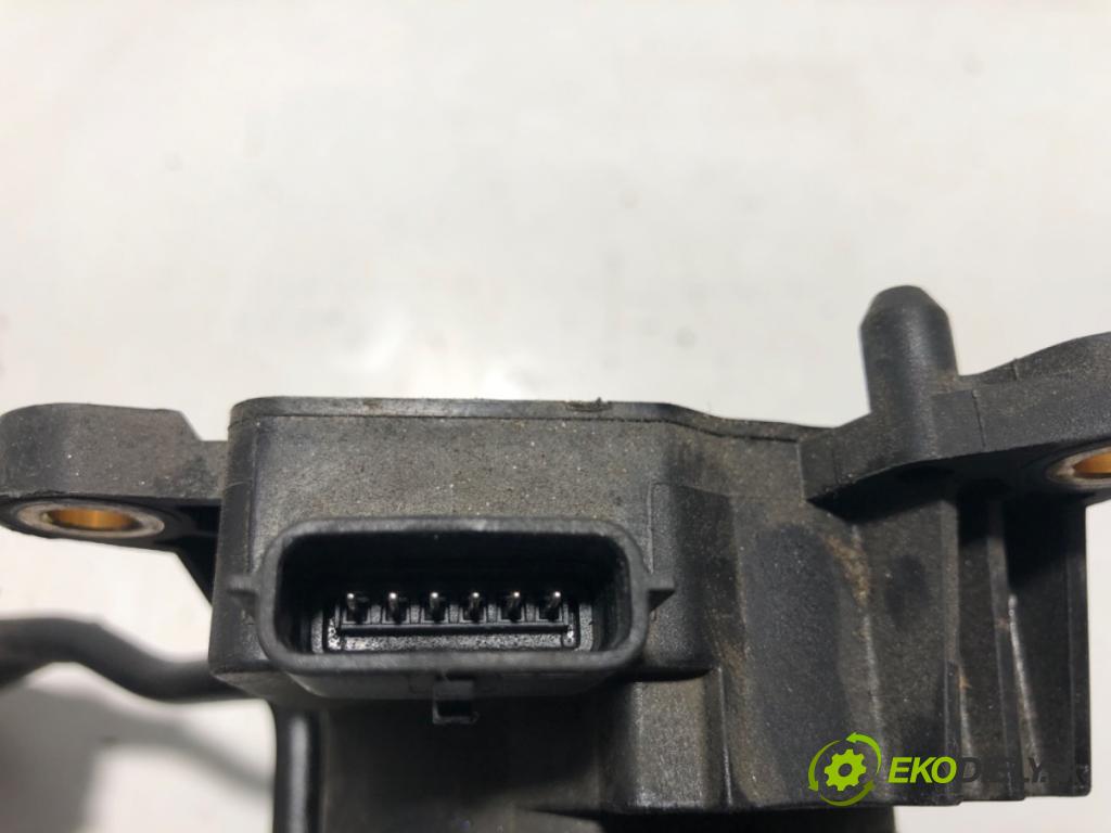 RENAULT TRUCKS D 2013 - 2022    D CAB 2M  Potenciometer plynového pedálu 18005LC40B (Pedále)