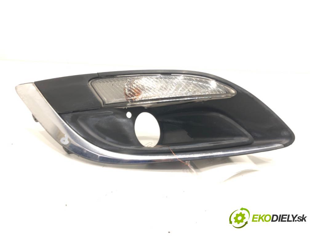 OPEL ASTRA J Sports Tourer (P10) 2010 - 2015    1.6 CDTi (35) 100 kW [136 KM] olej napędowy 2013 - 2015  mří halogenu mlhovky přední část pravá směrovka 13367143