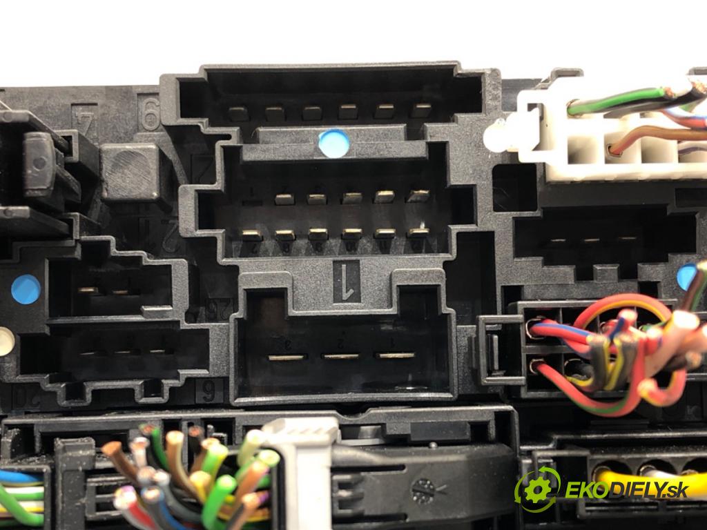 MERCEDES-BENZ KLASA C (W203) 2000 - 2007    C 180 (203.035) 95 kW [129 KM] benzyna 2000 - 2002  modul SAM 2035451001 (Ostatní)