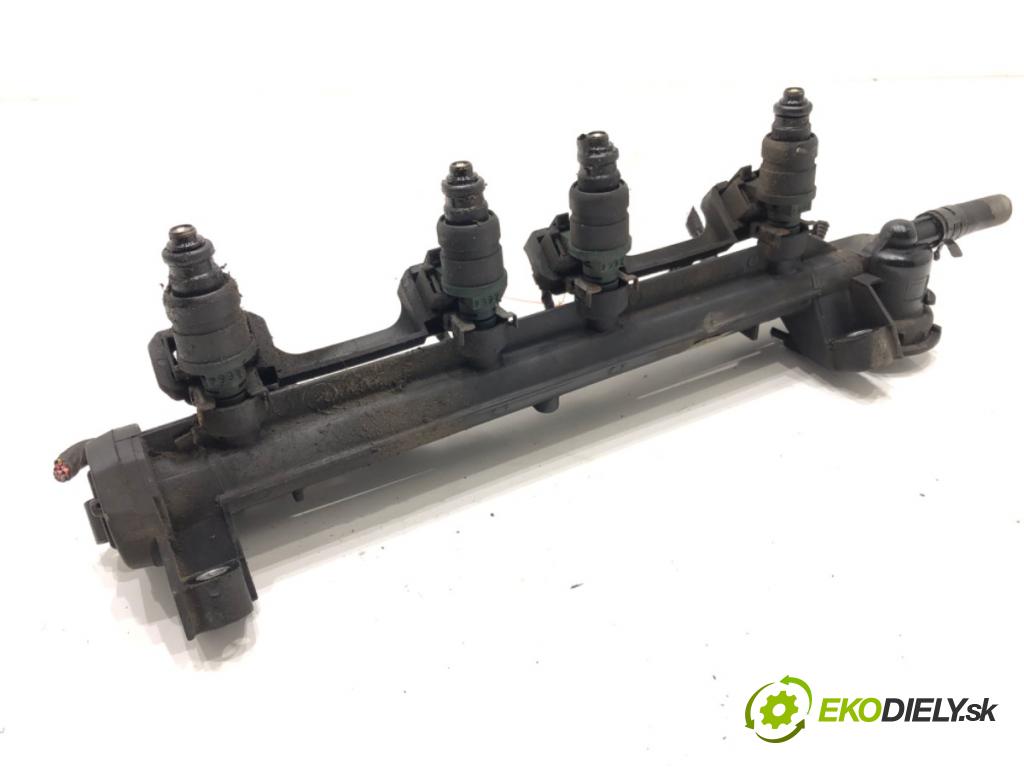 SEAT TOLEDO II (1M2) 1998 - 2006    1.6 74 kW [100 KM] benzyna 1998 - 2004  Lišta vstrekovacia 06A133317A (Vstrekovacie lišty)