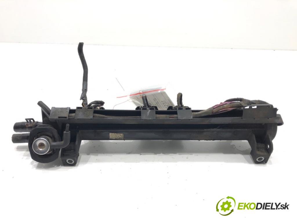 SEAT TOLEDO II (1M2) 1998 - 2006    1.6 74 kW [100 KM] benzyna 1998 - 2004  Lišta vstrekovacia 06A133317A (Vstrekovacie lišty)