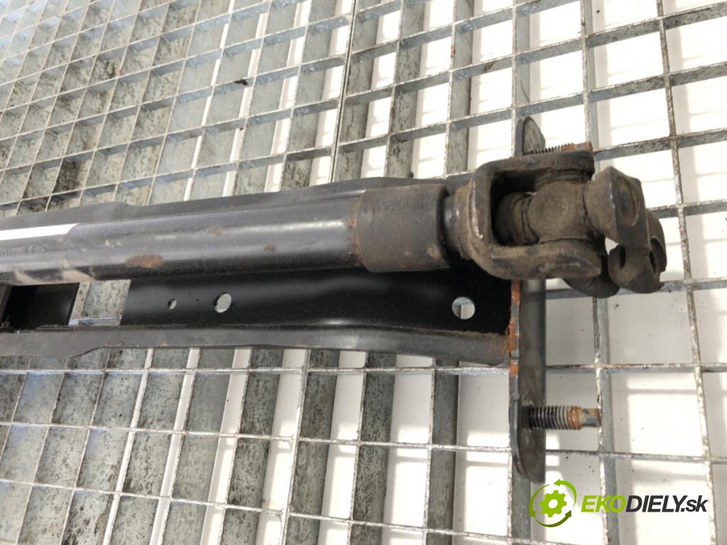 RENAULT TRUCKS D 2013 - 2022    D CAB 2M  Hriadeľ, tyč volantu  (Tyče riadenia (volantu))