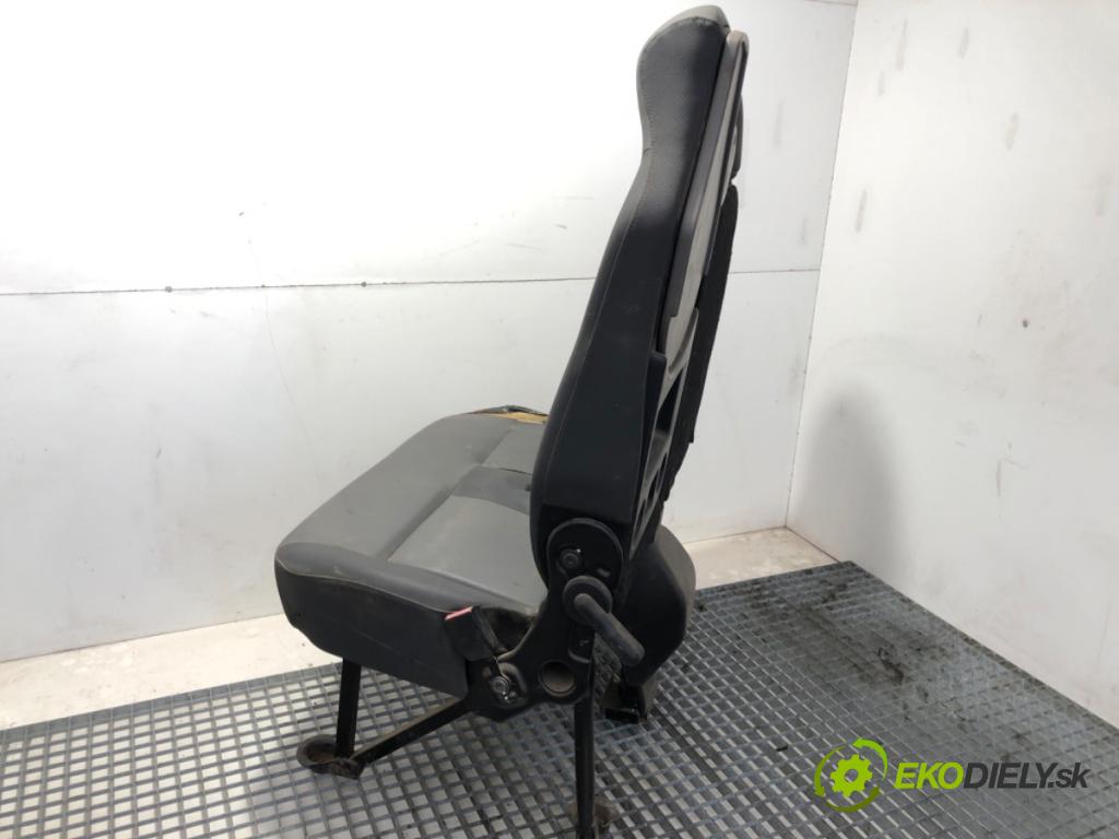 RENAULT MASTER III Autobus (JV) 2011 - 2022 2.3 dCi 100 FWD (JV0A, JV0B, JV0G, JV0H) 74 kW [10 Sedadlo pravy predný DVOJNÁSOBEK: