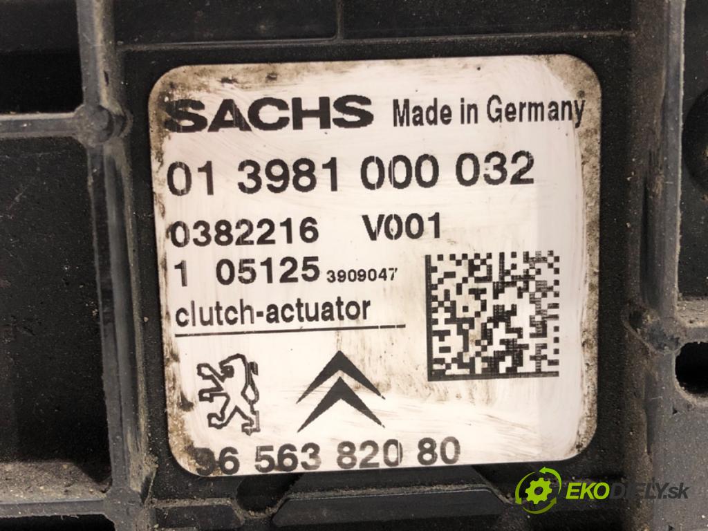 CITROEN C3 Pluriel (HB_) 2003 - 2022    1.6 80 kW [109 KM] benzyna 2003 - 2022  Spojkový valec pumpa spojky 9656382080 (Valce a ložiská)