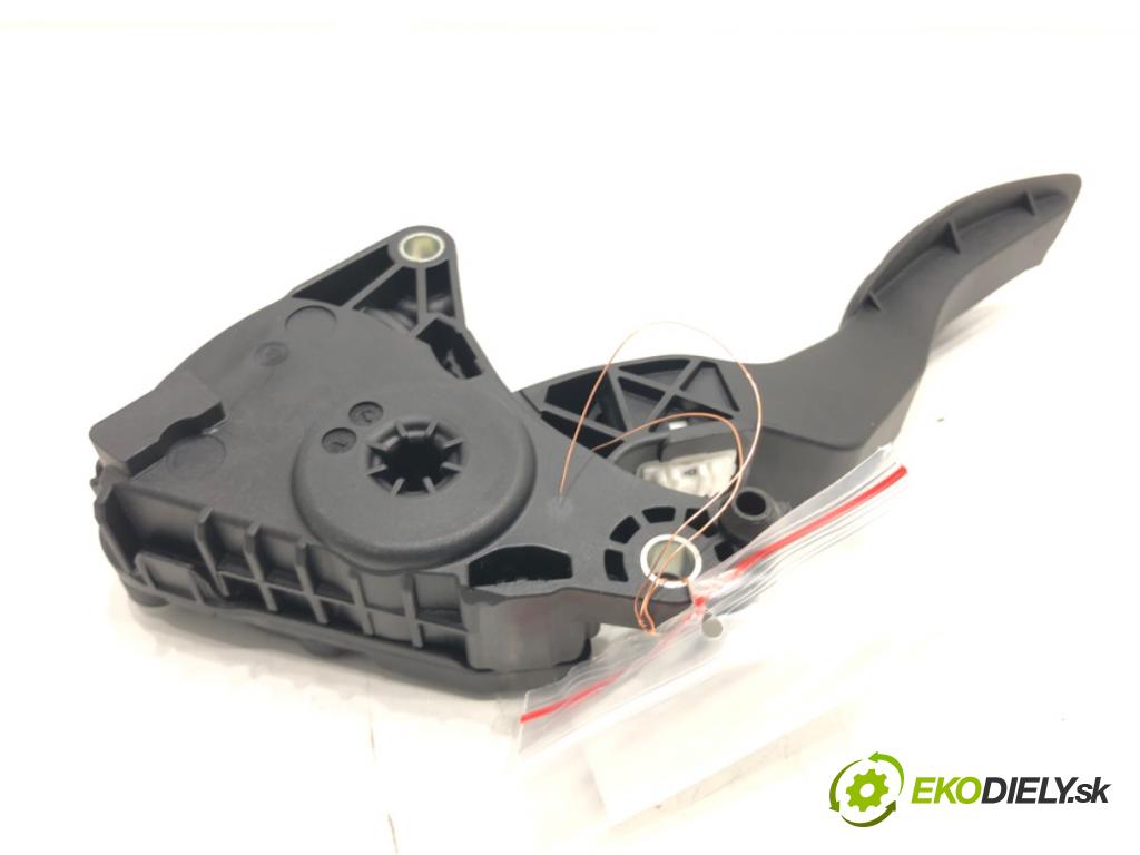 RENAULT KADJAR (HA_, HL_) 2015 - 2022    1.3 TCe 140 103 kW [140 KM] benzyna 2018 - 2022  Potenciometer plynového pedálu 180024BA1B (Pedále)