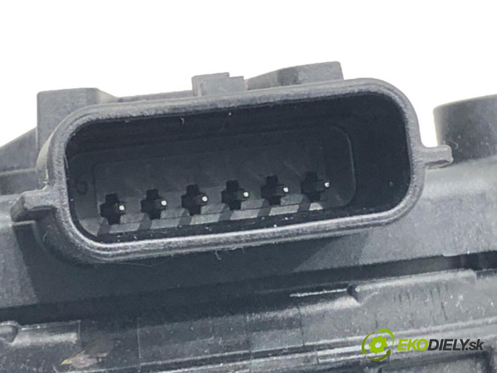 RENAULT KADJAR (HA_, HL_) 2015 - 2022    1.3 TCe 140 103 kW [140 KM] benzyna 2018 - 2022  Potenciometer plynového pedálu 180024BA1B (Pedále)