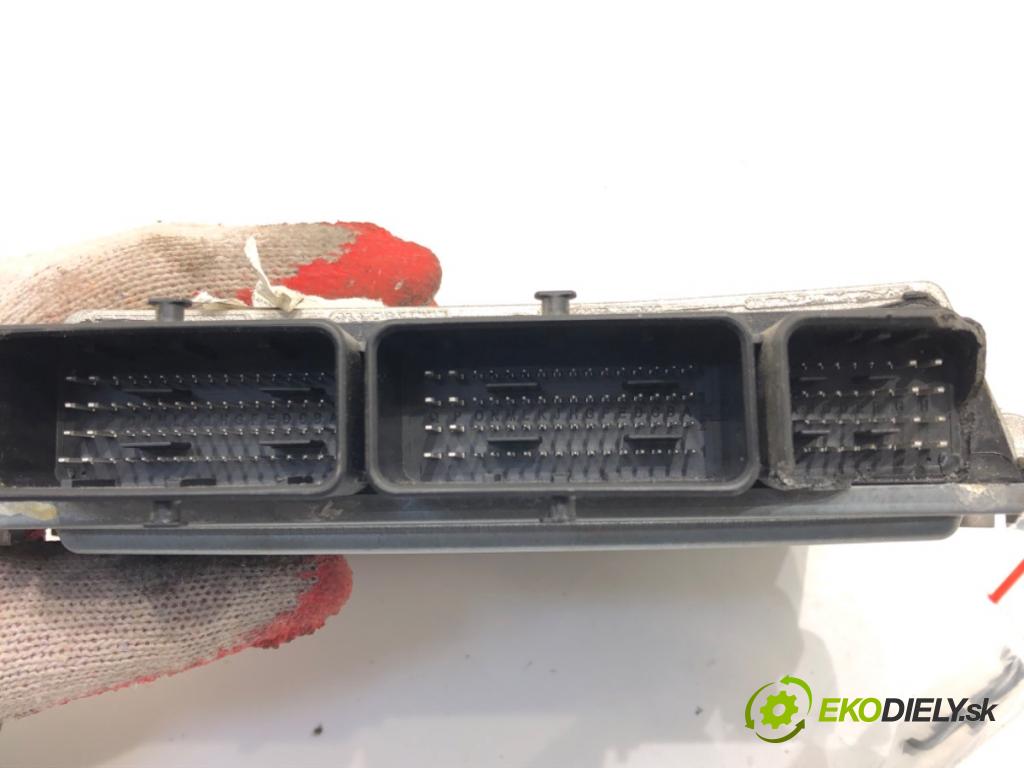 RENAULT KADJAR (HA_, HL_) 2015 - 2022    1.3 TCe 140 103 kW [140 KM] benzyna 2018 - 2022  riadiaca jednotka Motor 237104661S (Riadiace jednotky)